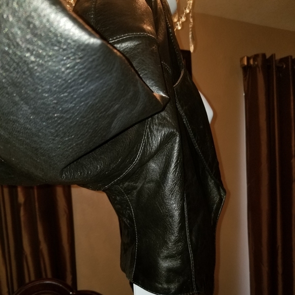 Leather jacket - Picture 8 of 11